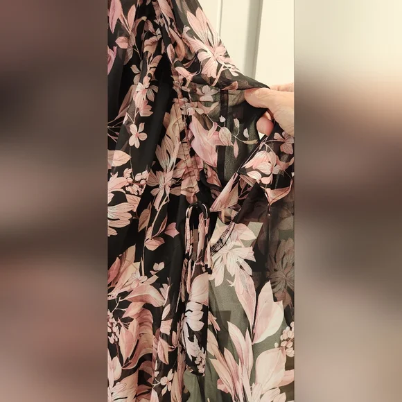 Connected Apparel Pink and Black Sleeveless V-Neck Midi Dress - Picture 4 of 5